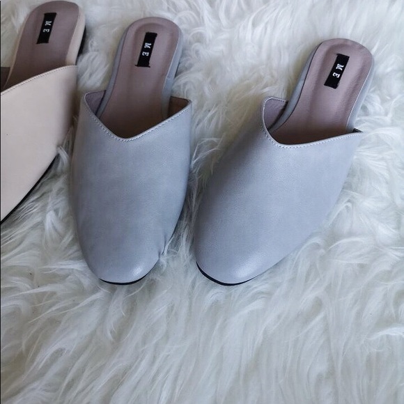 MOVING SALE LAST ONE Ice cream colors slippers - Picture 8 of 8